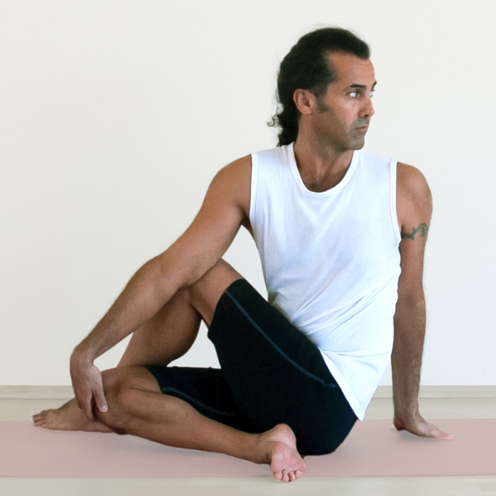 Spinal Twist Spinal Twist